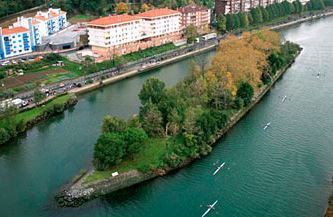 The jointly owned island in the Bidasoa river — Spanish Navy / Ministry of Defence. Original photograph of Pheasant Island in the Bidasoa river.