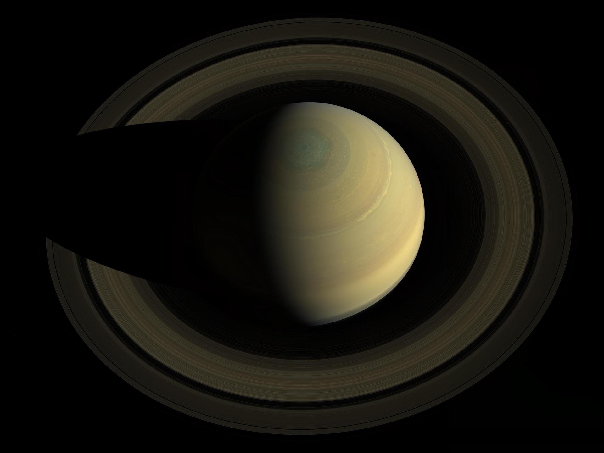 Saturn and its rings in a wider natural-colour Cassini view