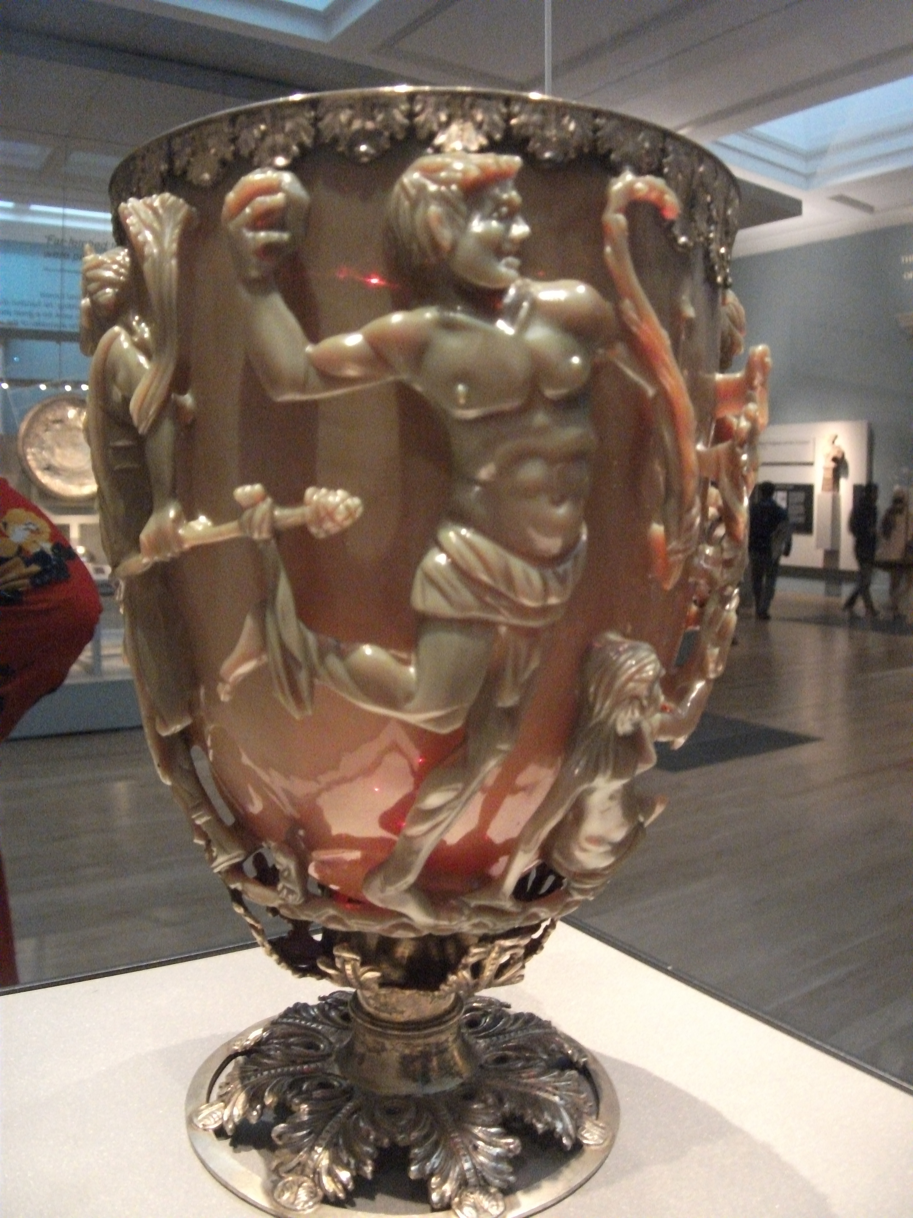 The whole Lycurgus Cup under reflected light